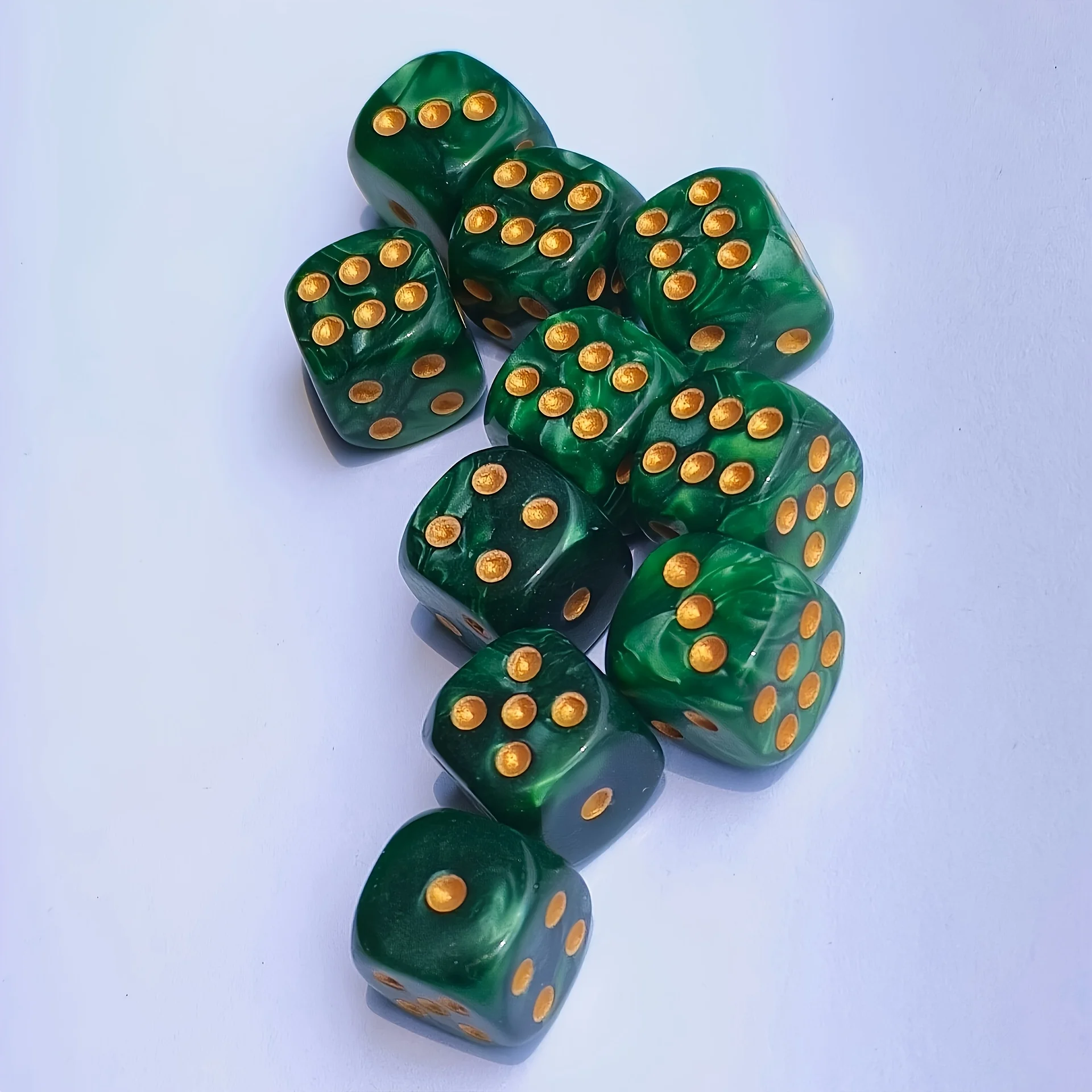 Board Game Live - 10個入り 12mm パールスワール D6 ダイス、角丸6面アクリルスポットダイス、ボードゲーム、パーティーテーブルトップゲームアクセサリー用