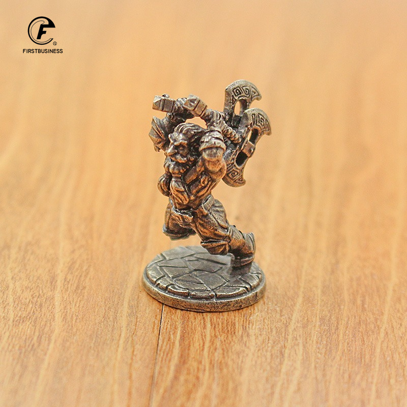 ヴィンテージ白真鍮ミニチュアドワーフ戦士像デスクトップボード - Board Game Design のレビューと価格